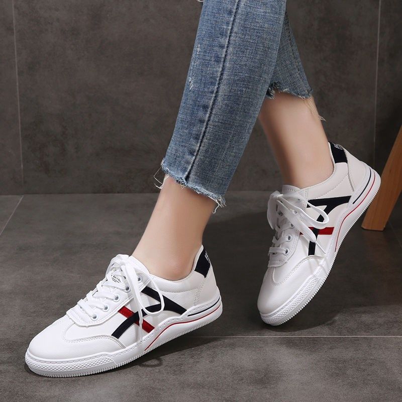 港风小白鞋女鞋2021年新款春季春款春秋百搭爆款运动球鞋板鞋单鞋