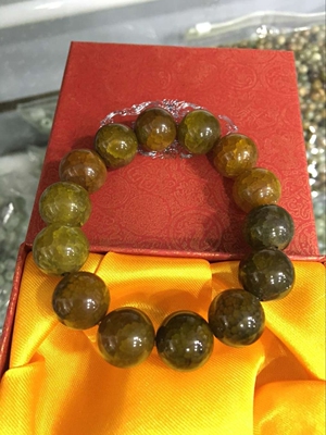 天然玛瑙男款龙纹手串佛珠龙鳞石转运情侣水晶饰品手链