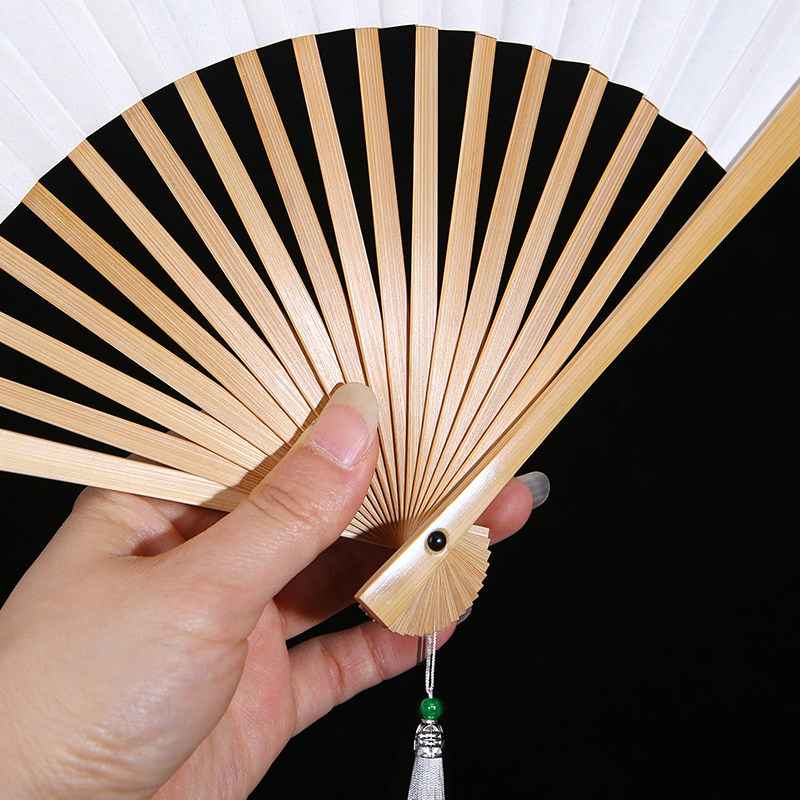 燃灯9寸18方玉竹扇骨牛角钉挂绳流苏玉骨苏扇子