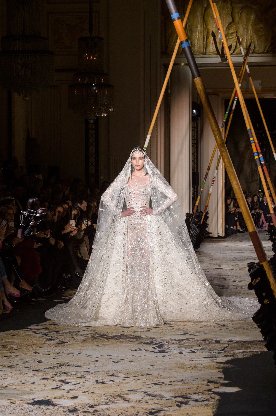 8年老店 zuhair murad奢华霸气走秀压轴婚纱手工珠钻高档2020新款