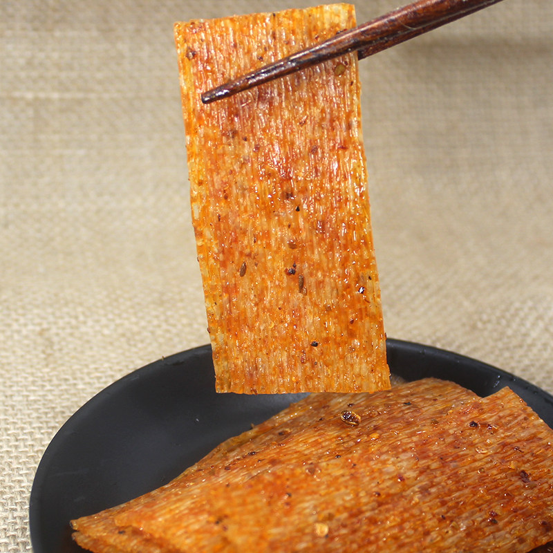 食品零食龙仔牛排香肉辣条辣片辣串面制20袋面筋制品