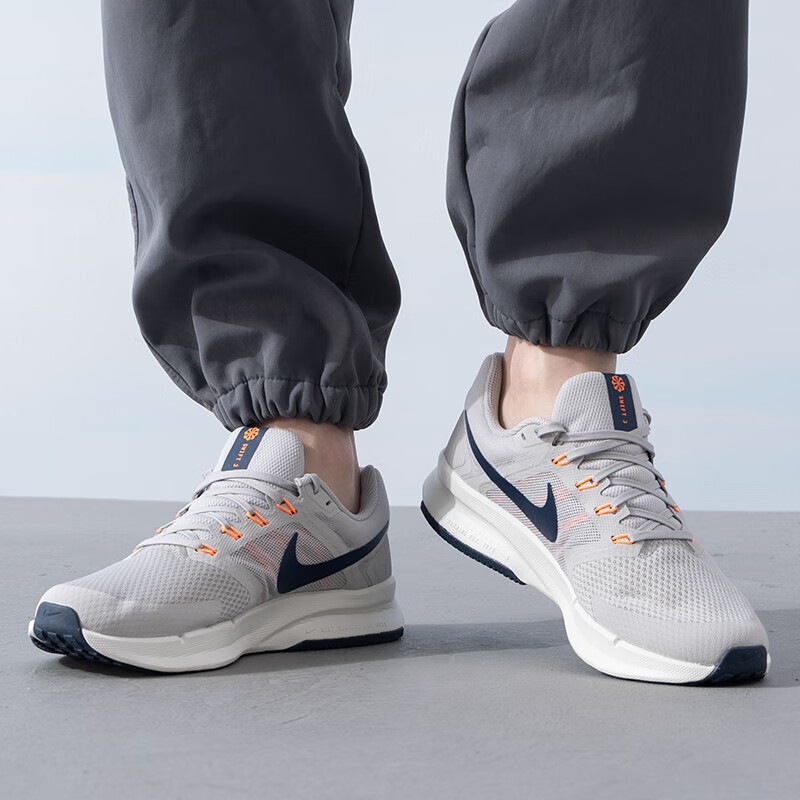 nike耐克男鞋runswift3低帮运动鞋夏季网面透气男减震跑步鞋