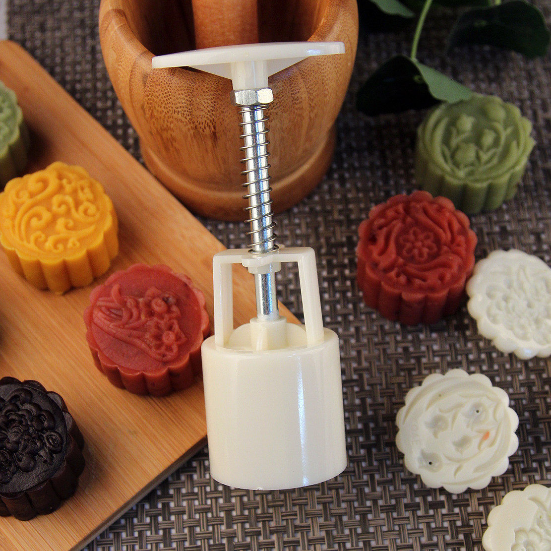 烘焙圆形月饼模具烘焙工具圆形绿豆糕手压式冰皮磨具月饼模饼干模_天