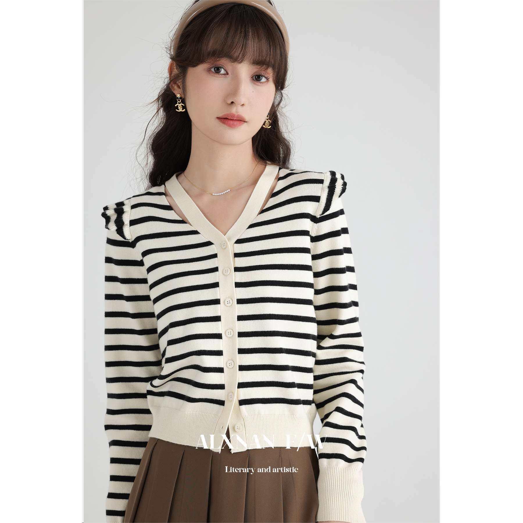 条纹开衫女领上温柔秋季新款2022针织向南法式服饰包装