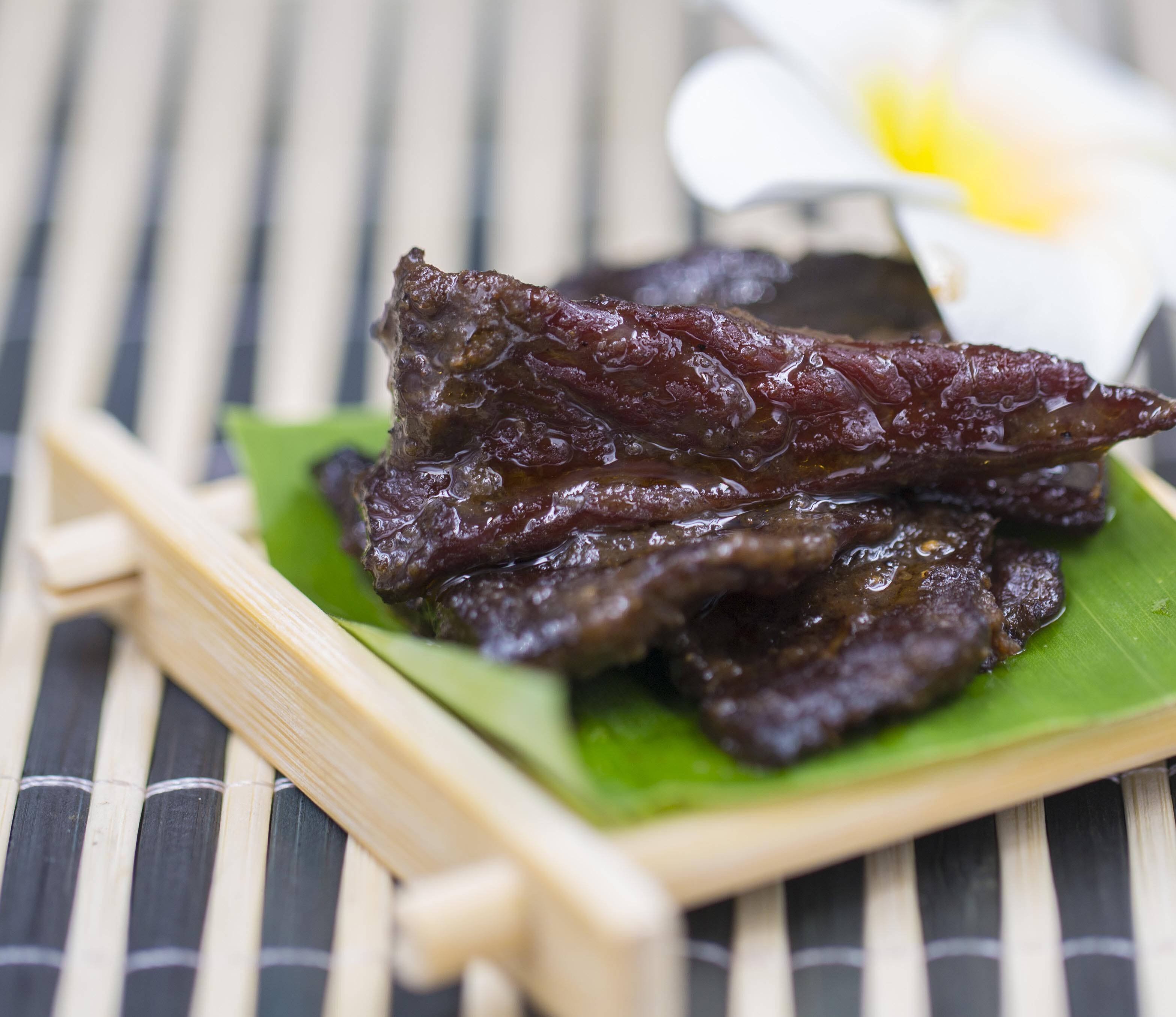 邝氏新款零食玉林牛巴108g罐头广西特产麻辣香辣味带汁牛肉干茶点