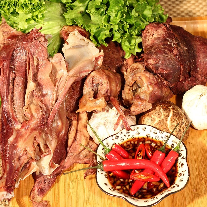 五香熟驴头整只散装带皮驴头全驴宴生鲜驴头驴肉开袋即食包邮河北