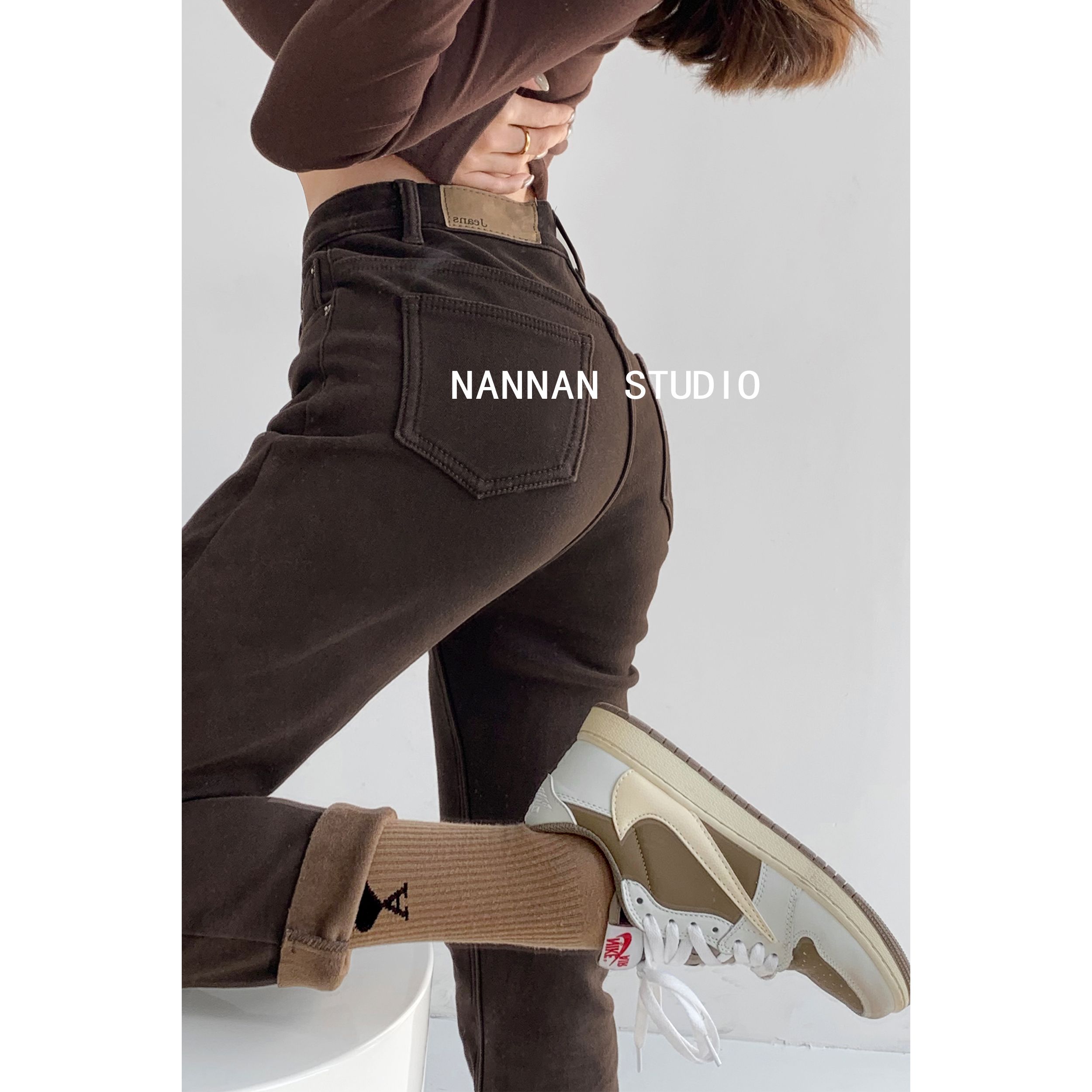 张小南NANNAN美式辣妹咖啡色牛仔裤女春秋新款高腰显瘦直筒铅笔裤