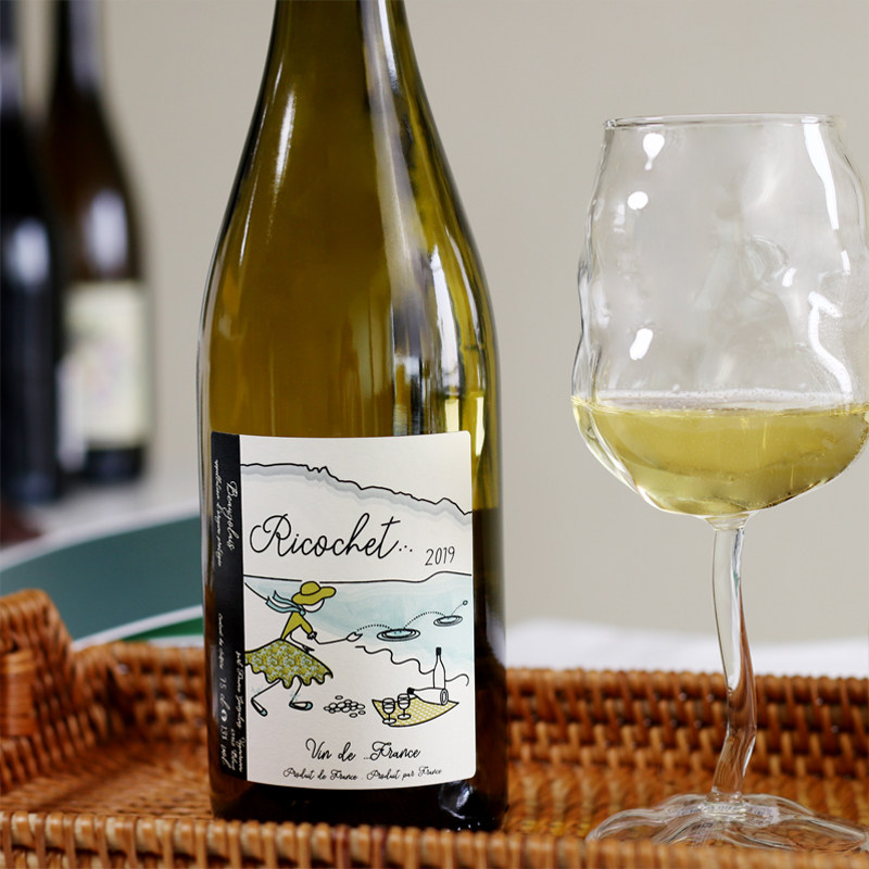 矿物感与饱满果味的碰撞法国博若莱霞多丽干白葡萄酒自然葡萄酒