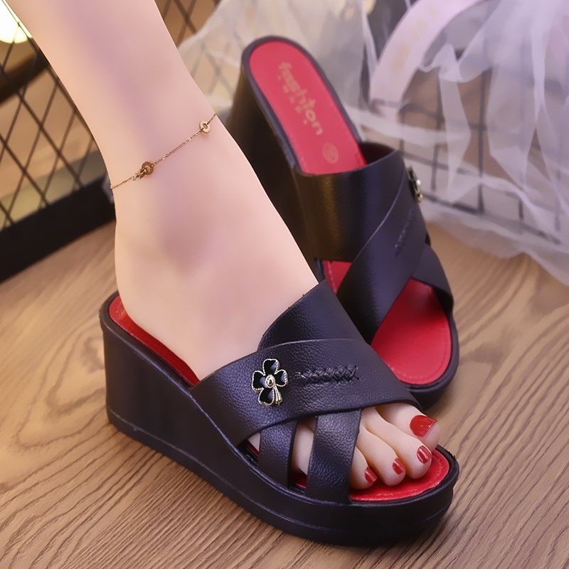 2021夏季新款坡跟女士凉拖鞋松糕跟厚底防滑夏天一字拖外穿家用软