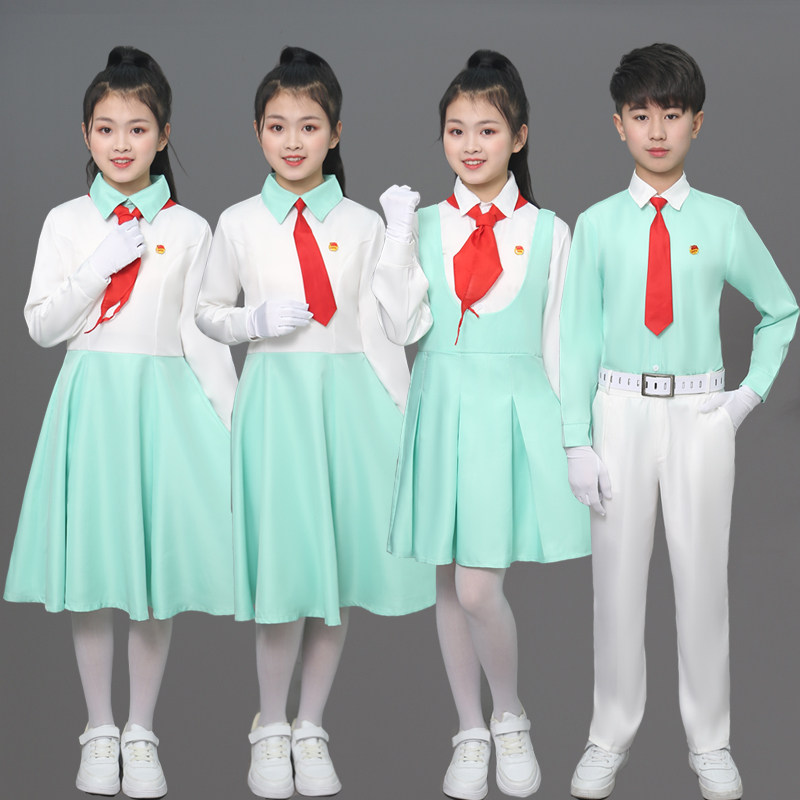 冯琳同儿童诗歌朗诵演出演出服服装共青团中小学生红领巾儿童演出服