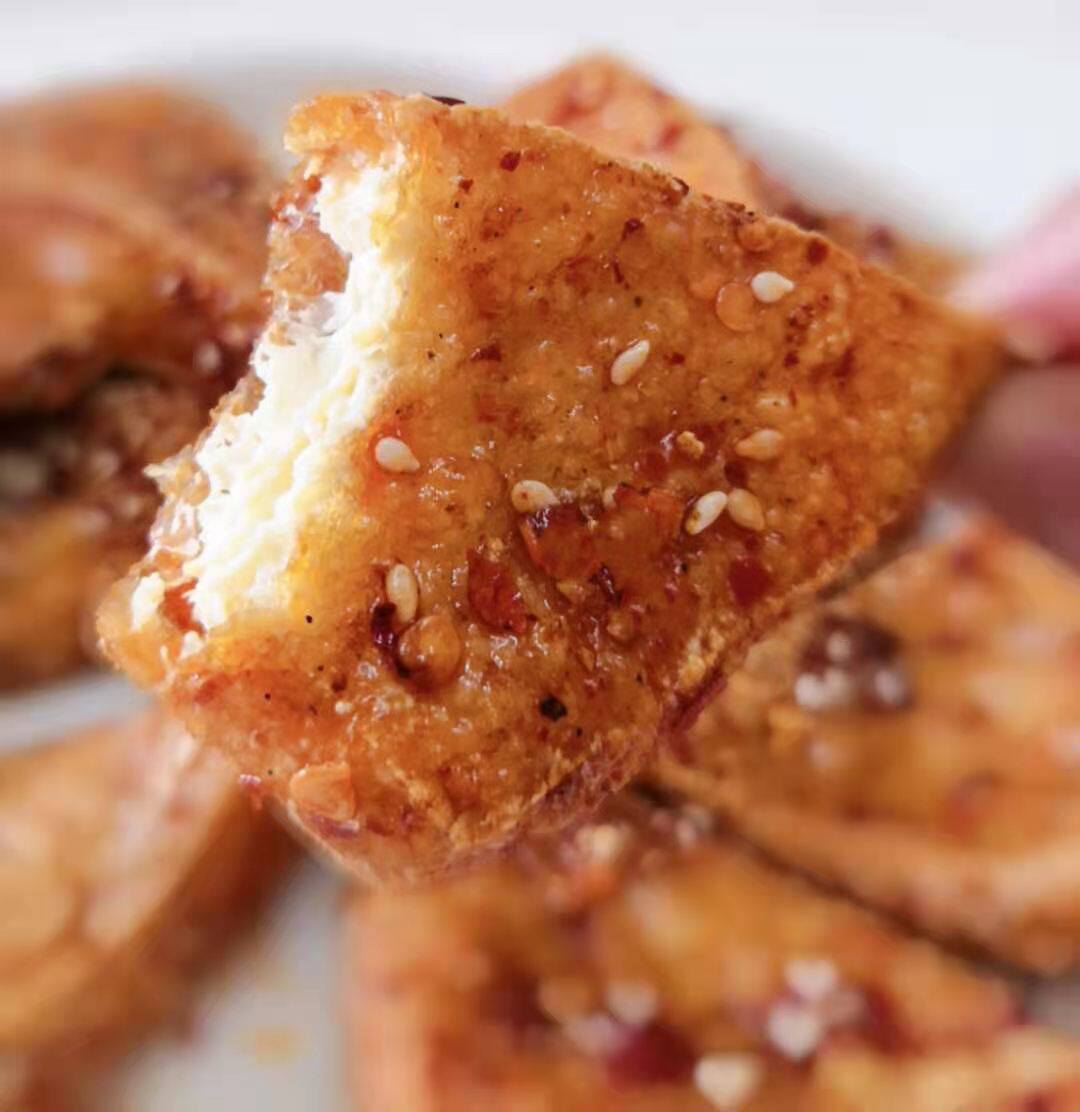 四川泸州叙永麻辣豆腐干叶娘娘红油三角油炸软豆豆腐干