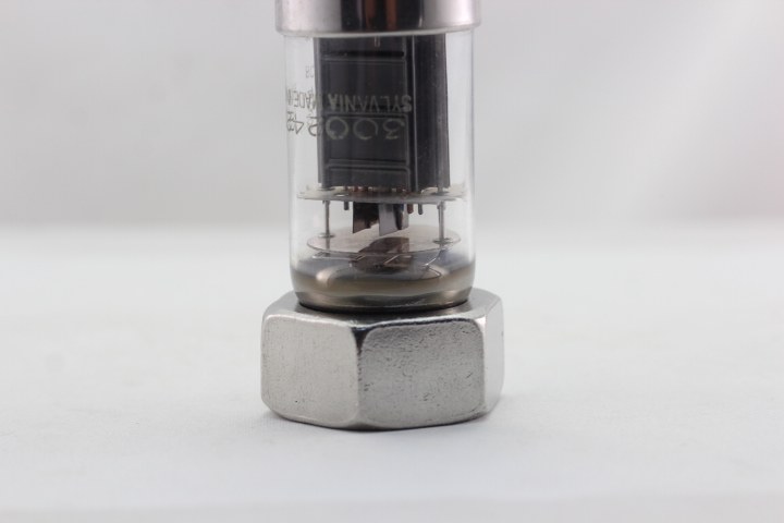 6888一批全新美国喜万年6v66p6p6f66k6铁座电子管