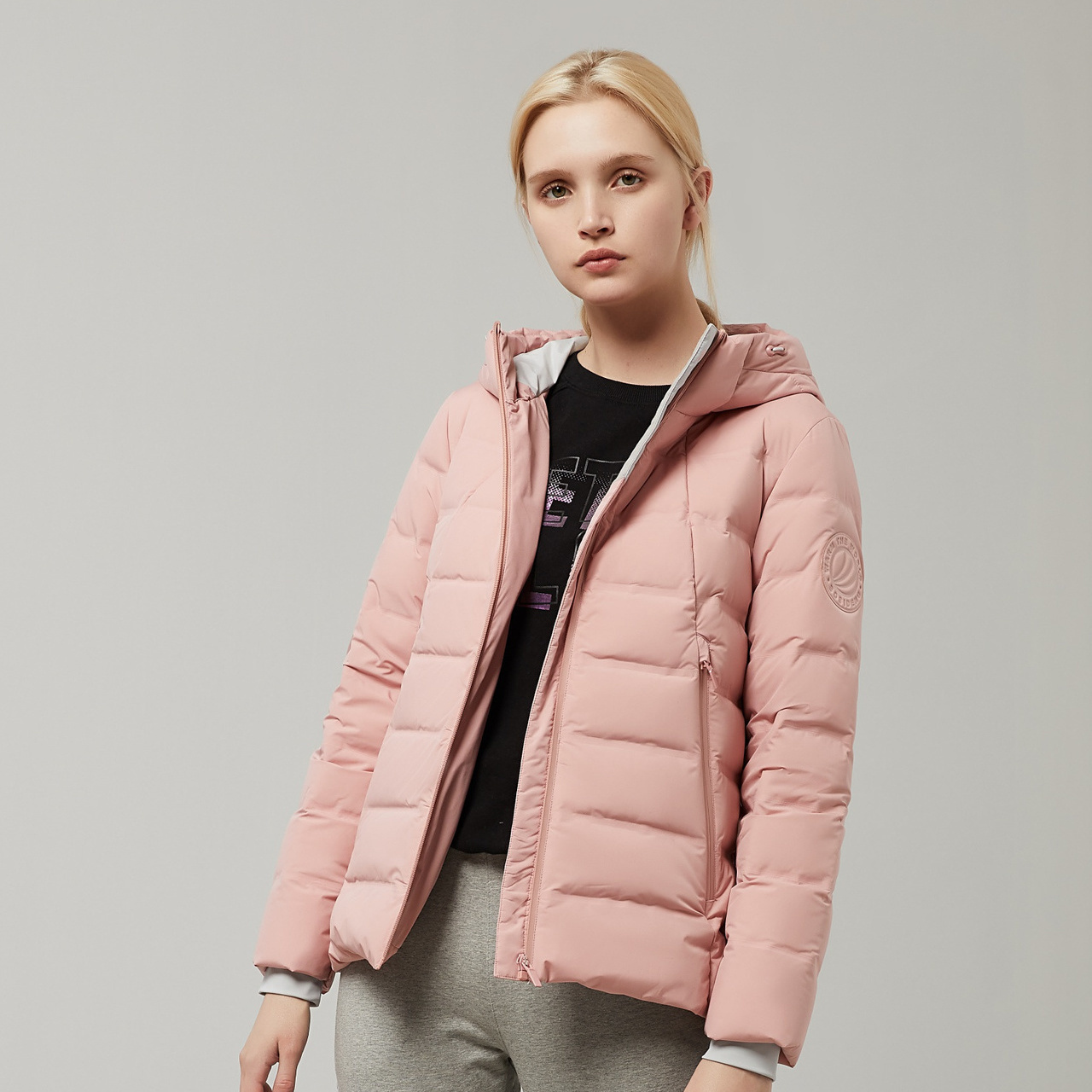 女士波司登奥莱新款短款简约时尚秋冬轻薄外套羽绒服