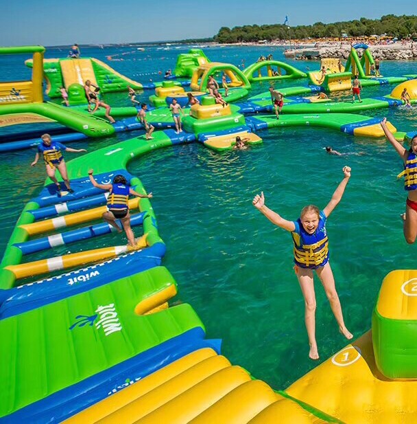 充气水池移动水上乐园设备大型成人冲关儿童闯关感统训练器材