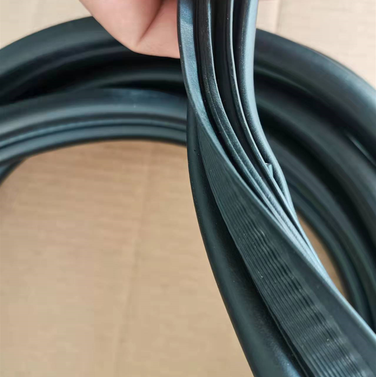 适用后备尾门领域途观胶条途安大众达凌纳捷车用密封胶条