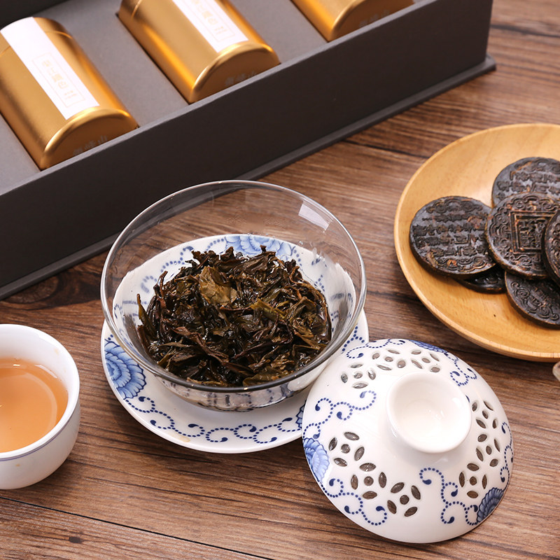 湖南安化黑茶正宗领峰山渠江铁色薄片天尖黑茶精装礼品盒200g