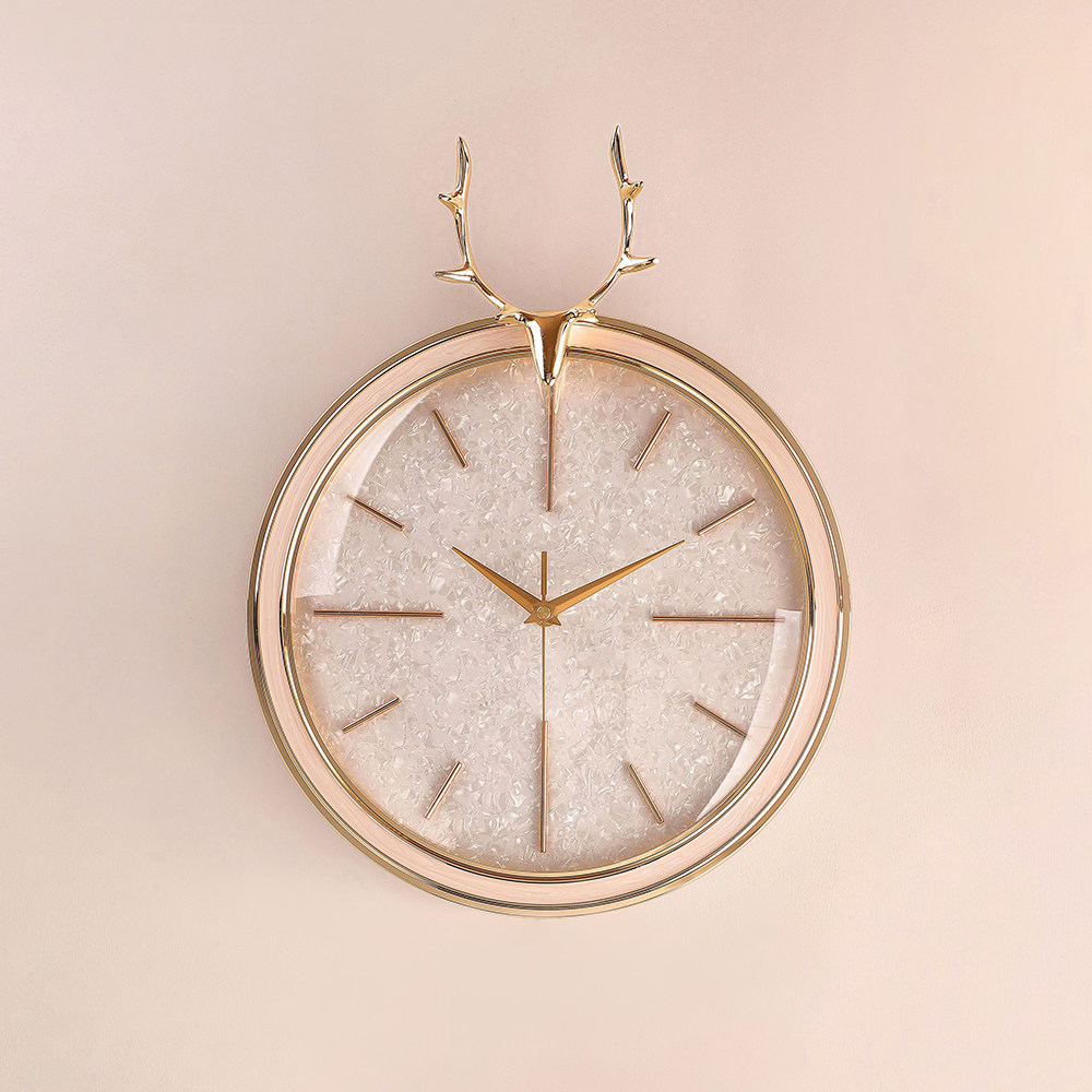 北欧轻奢鹿头钟表挂钟客厅时尚创意创意家家用挂钟