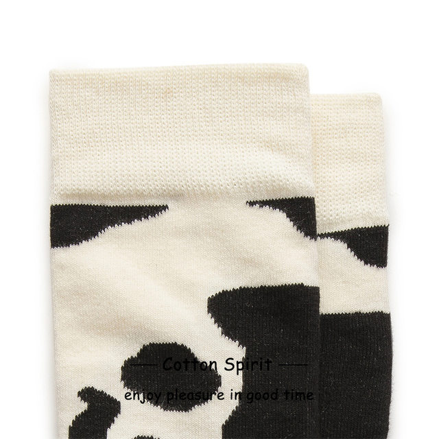 Autumn and winter Korean version of the tide Japanese ins black and white cow pattern pure cotton tube socks college style cute men and women long socks women Autumn and winter Korean version of the tide Japanese ins black and white cow pattern pure cotton tube socks college style cute men and women long socks women