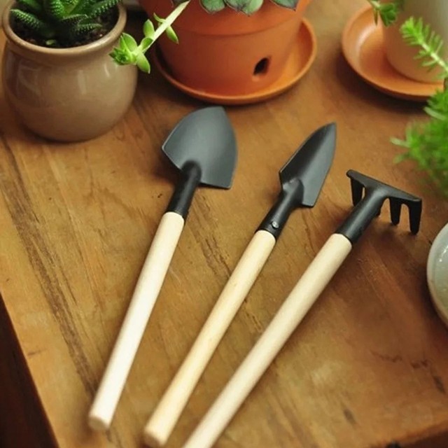 Aike home gardening tool set mini three-piece small shovel gardening flowering tool flower shovel rake spade Aike home gardening tool set mini three-piece small shovel gardening flowering tool flower shovel rake spade