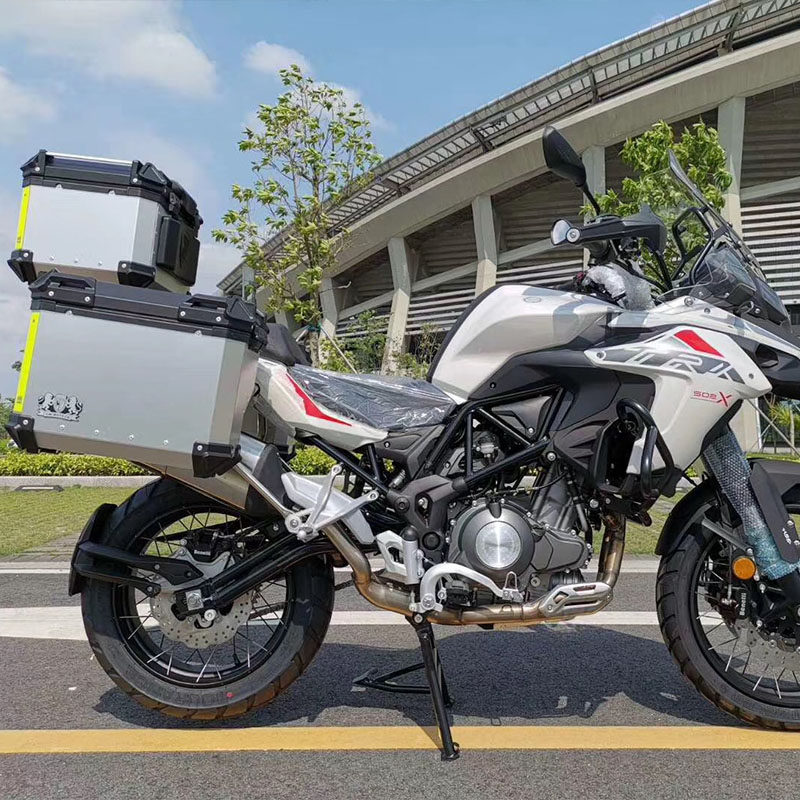 成威摩托车trk金鹏502x改装金边三箱后备箱尾箱摩托车尾箱