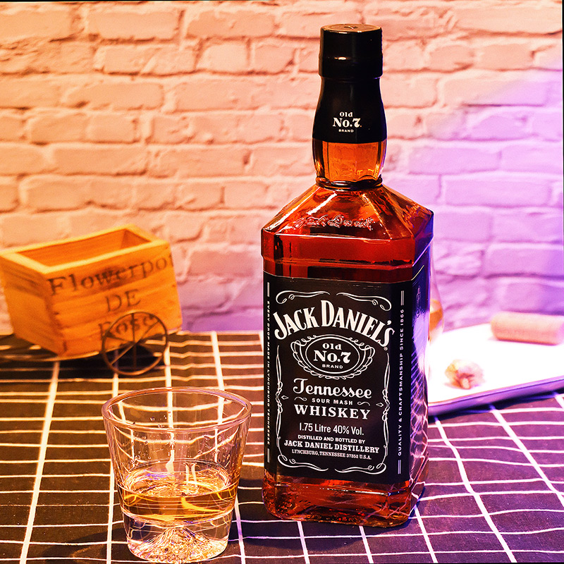 原装进口杰克丹尼威士忌1750ml美国jackdaniel洋酒可乐威士忌