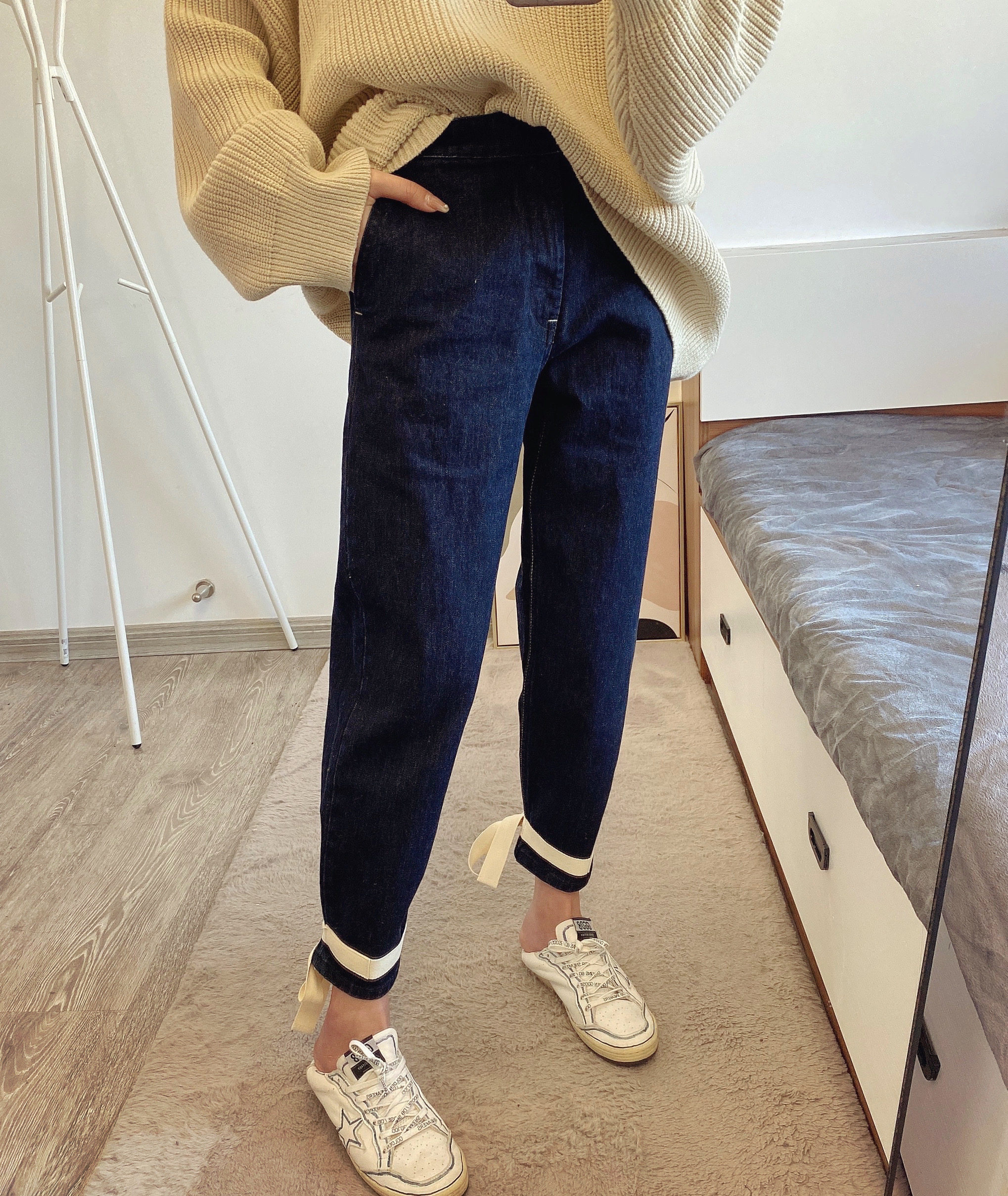 早春法系牌儿js洋气裤脚蝴蝶结设计感原牛直筒牛仔裤