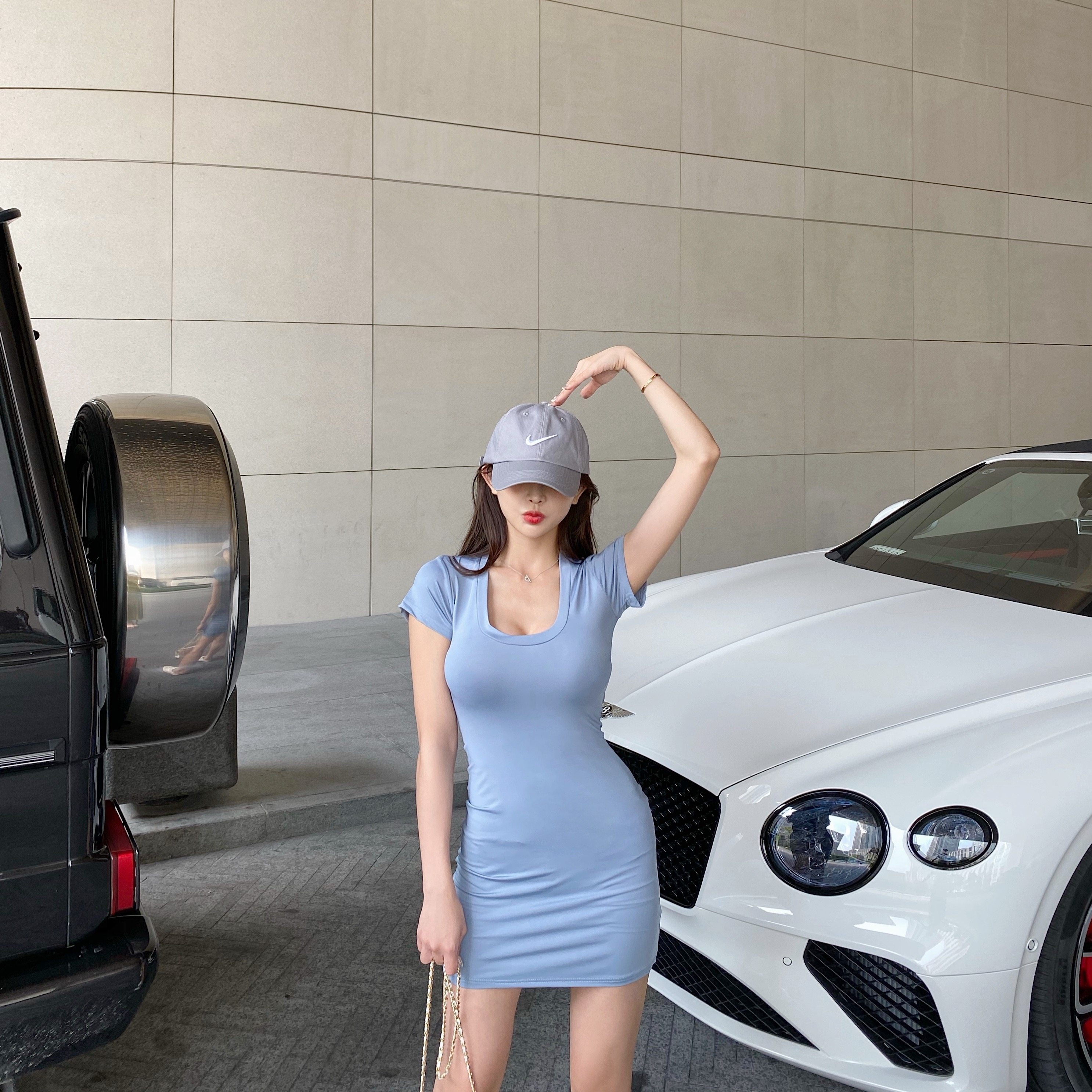 基础王紧身t恤裙 性感u领细腰胸大修身显瘦包臀净色短袖连衣裙