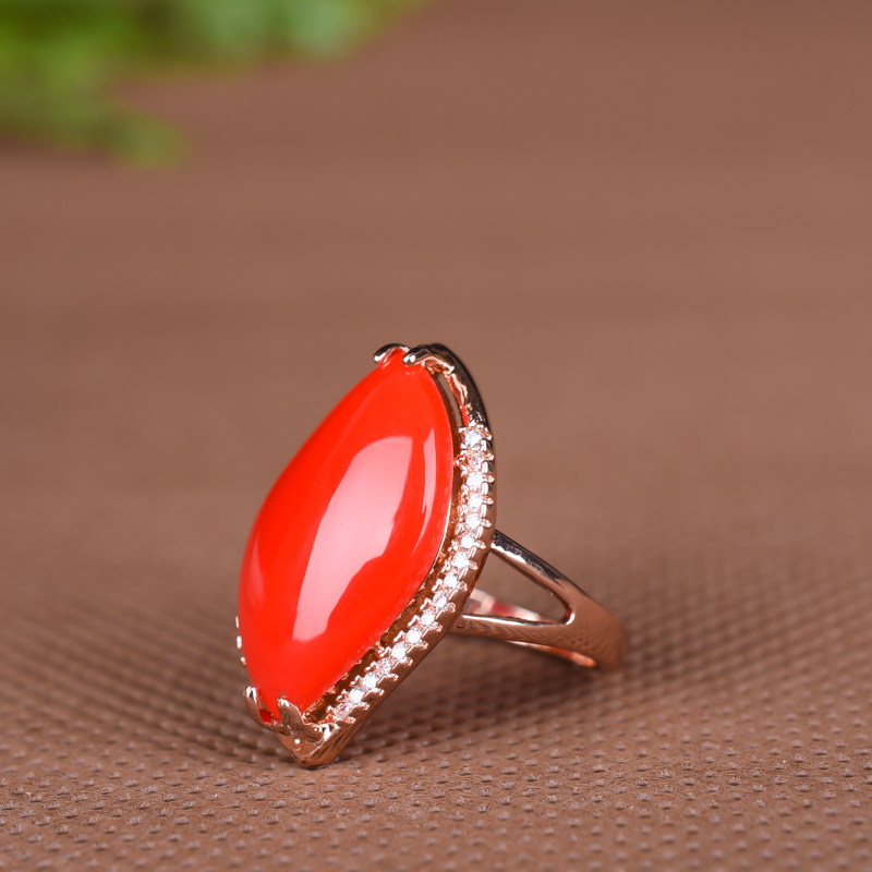 红玉戒指镶嵌金镶嵌玫瑰18k新疆和田石红玉鸡血手饰