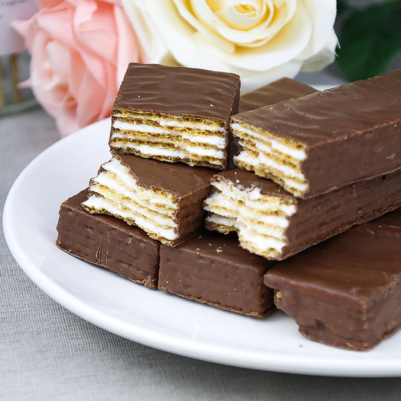 威化饼干2500g5斤散装膨化整箱涂层夹心多口味威化香蕉牛奶零食