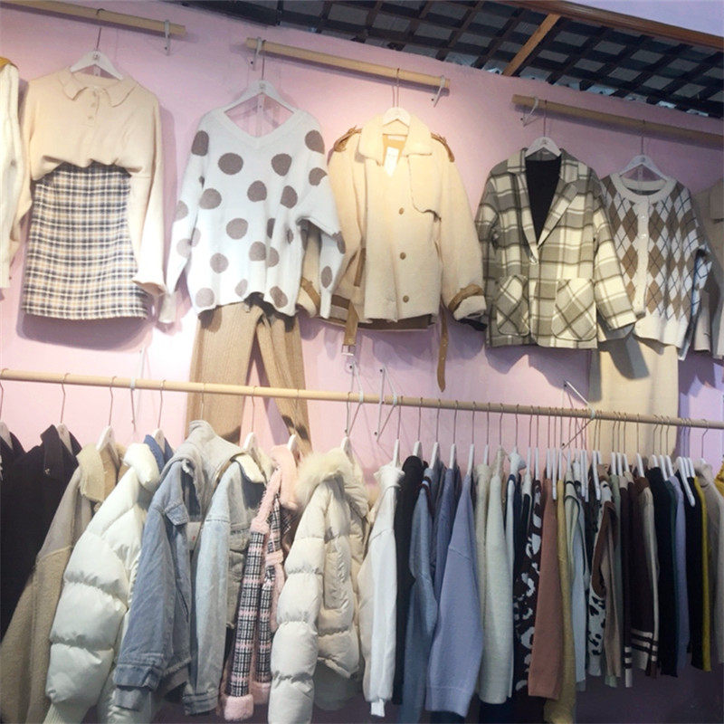 > 光明服装陈列道具总部 > 服装店展示架上墙壁挂式童装女装店实木挂