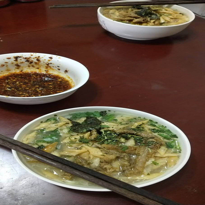 鱼汤山东包邮两袋零食特价曹县宵夜小鱼即食其它