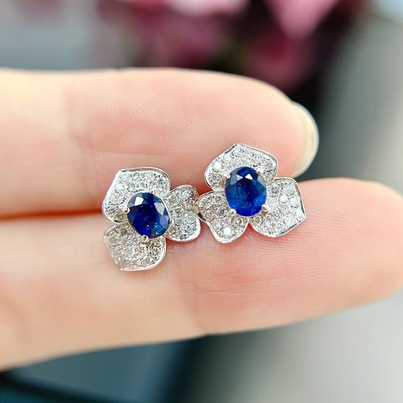 宝创086克拉斯里兰卡皇家蓝宝石宝石花型耳钉18k金镶钻石耳饰