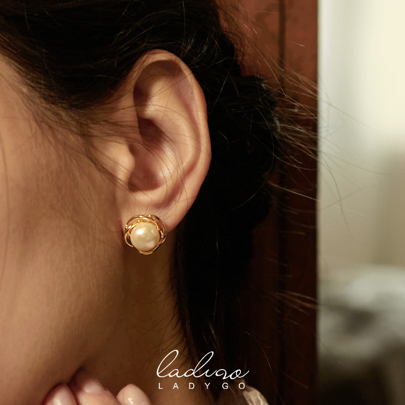ladygo纯银耳钉轻奢优雅珍珠耳饰饰品圈圈冷淡耳钉