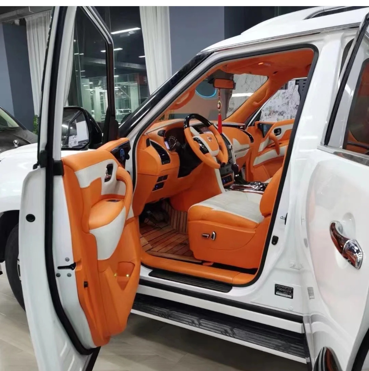 南昌途乐汽车内饰改装真皮座椅门板顶棚毛皮全车改装套件