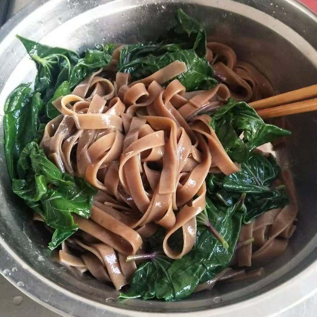 河南特产正宗红薯面条宽面细面地瓜挂面农家面条