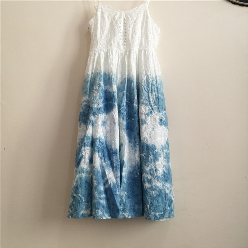 蓝染吊带连衣裙渐变云南大理白族手工扎染棉麻连衣裙