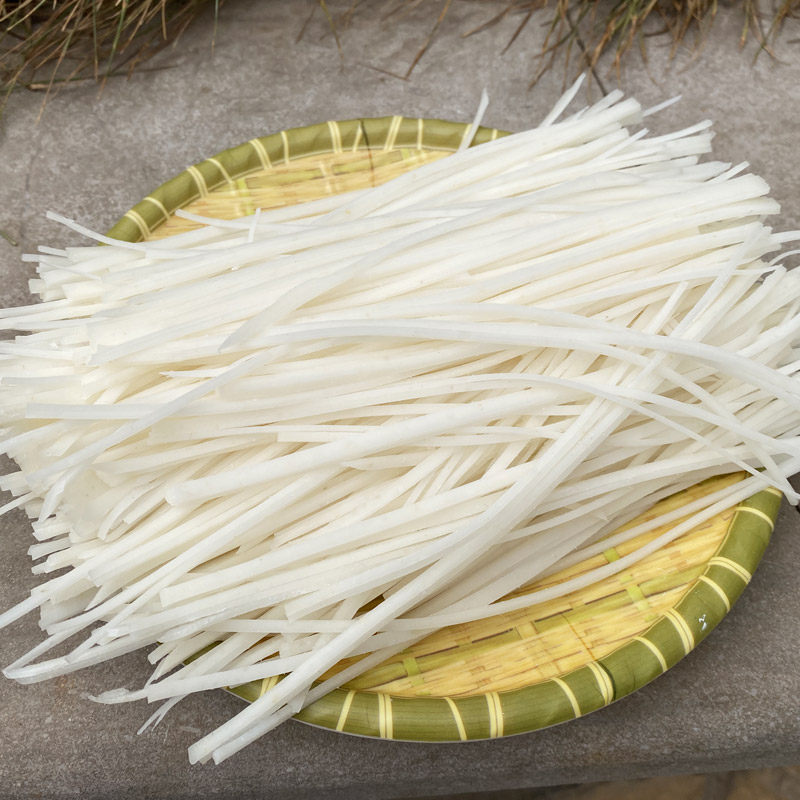 云南特产小吃曲靖蒸饵丝腾冲大理保山新鲜粑粑丝细饵丝速食送调料