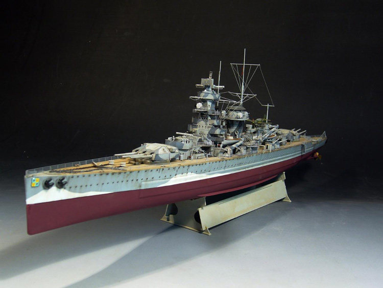 胶粘拼装 模型 05316 小号手 350格拉夫斯佩海军上将号战列舰 - 痕风