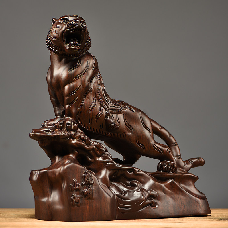 黑檀木雕上山虎摆件实木十二生肖老虎客厅家居装饰红木工艺品礼品