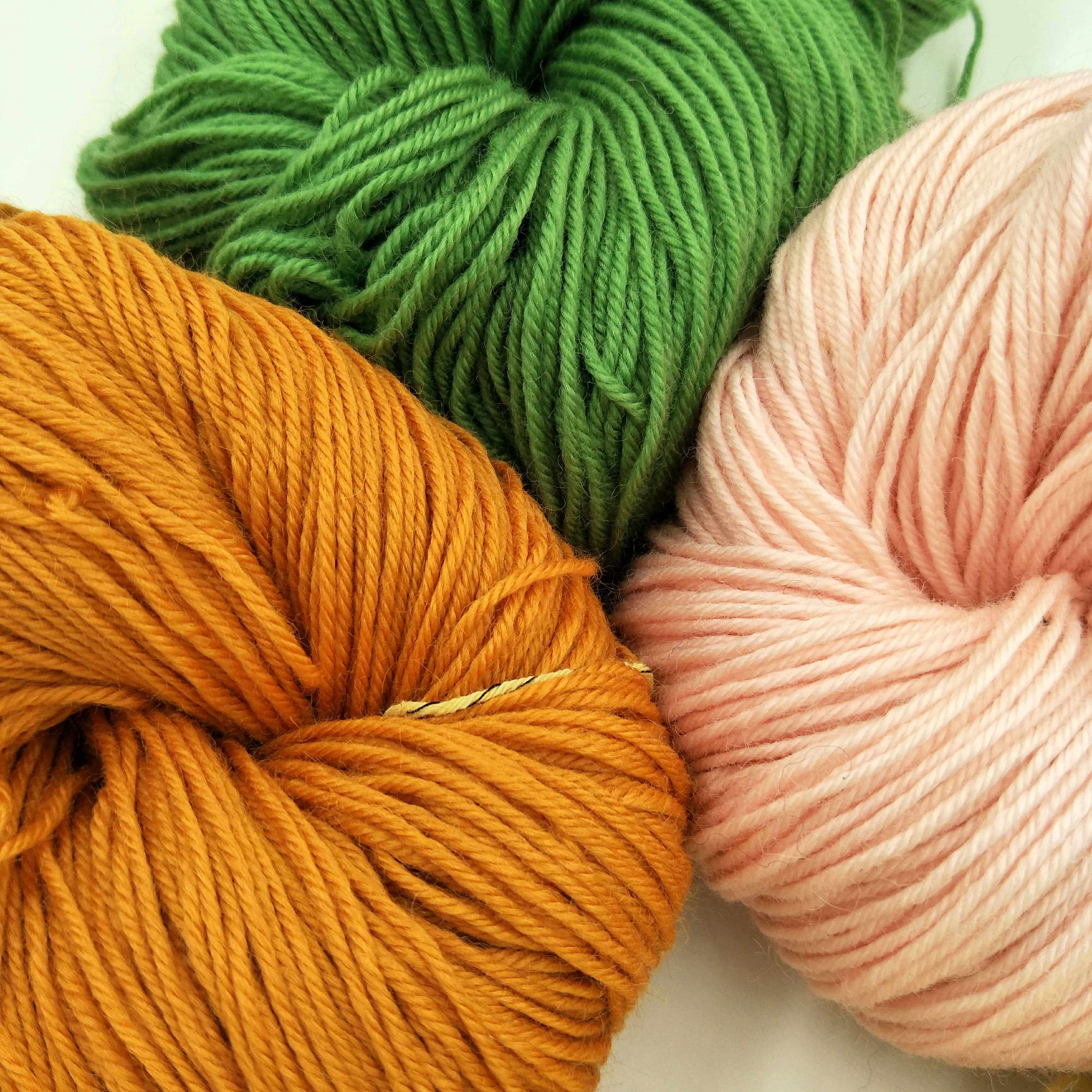 春风风牌羊毛中粗毛线围巾帽子外衣手工编织毛线