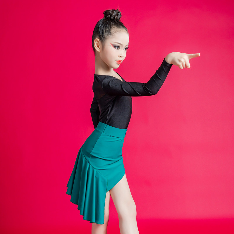 洛利塔2021春夏季新款拉丁舞少女儿童练习分体套装拉丁舞练习套装