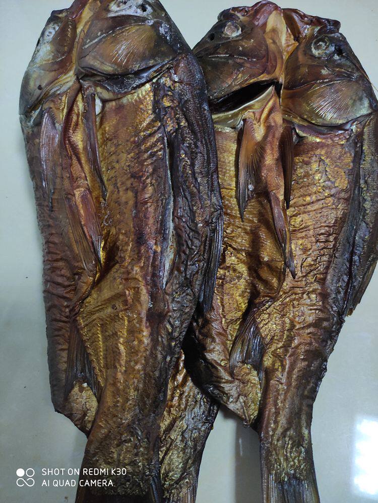 鲢鱼整条大个干腊腊鱼烟熏湖南农家自制家乡鱼干