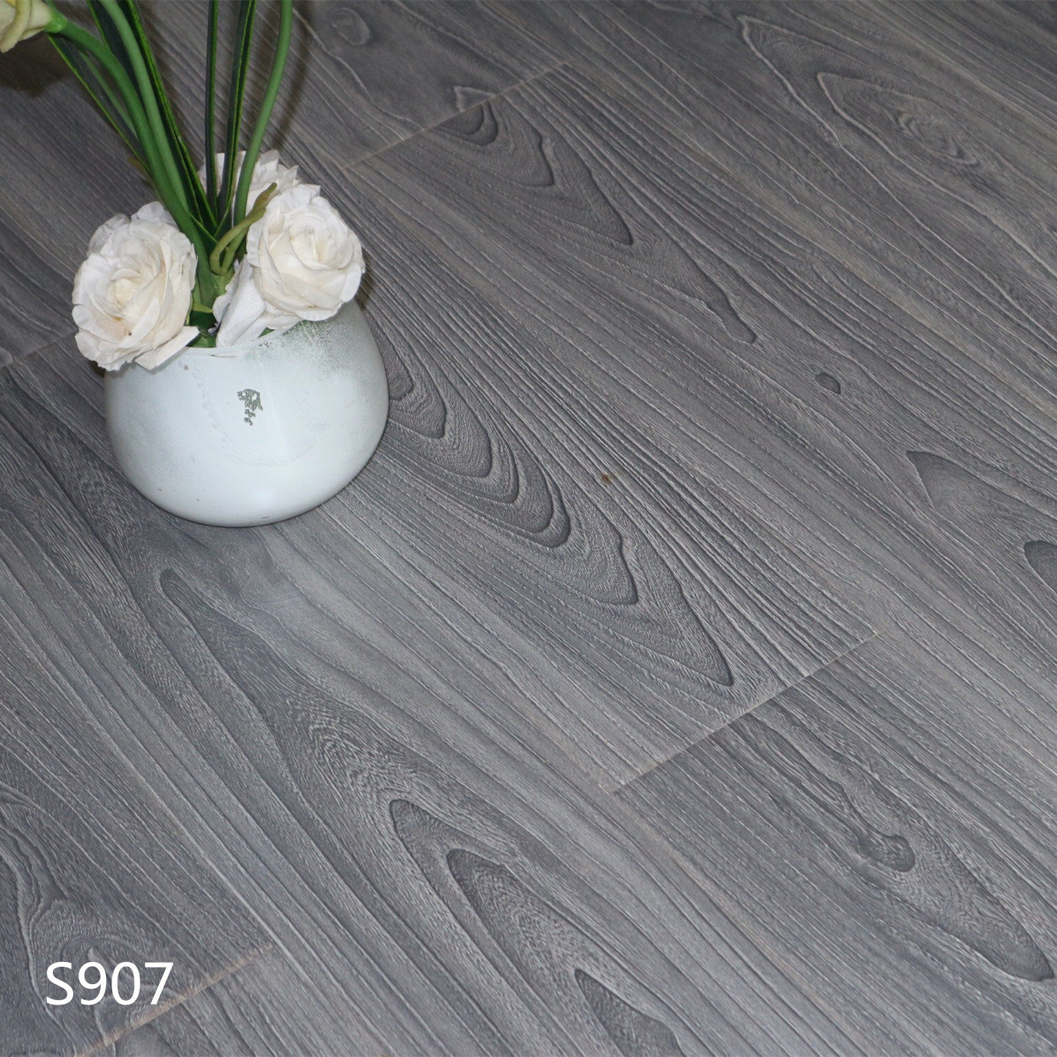 所 在 地:四川 成都累计销量: 18 件 店铺掌柜:  凯鸿地板工厂店