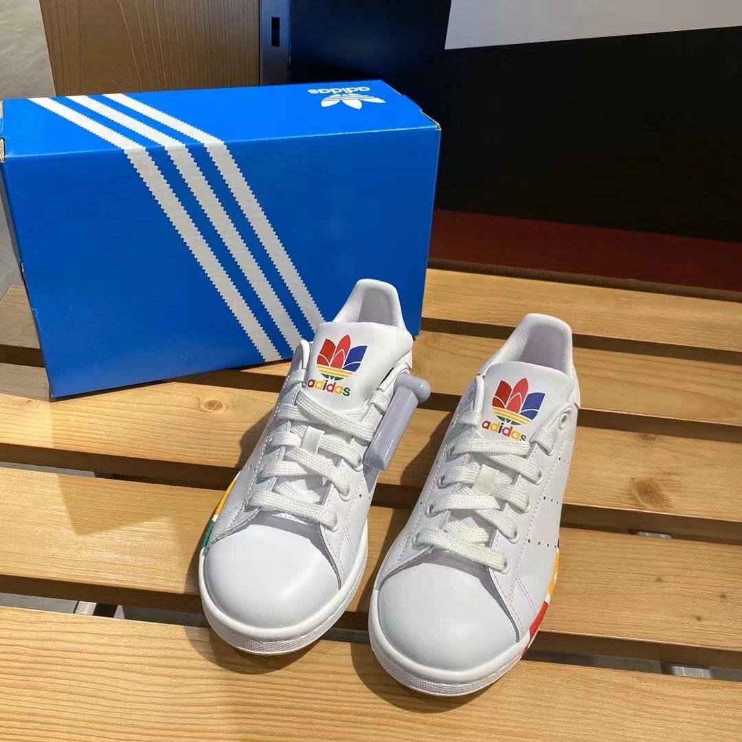 adidas三叶草男女鞋stansmith史密斯经典彩虹字母运动板鞋fy1146