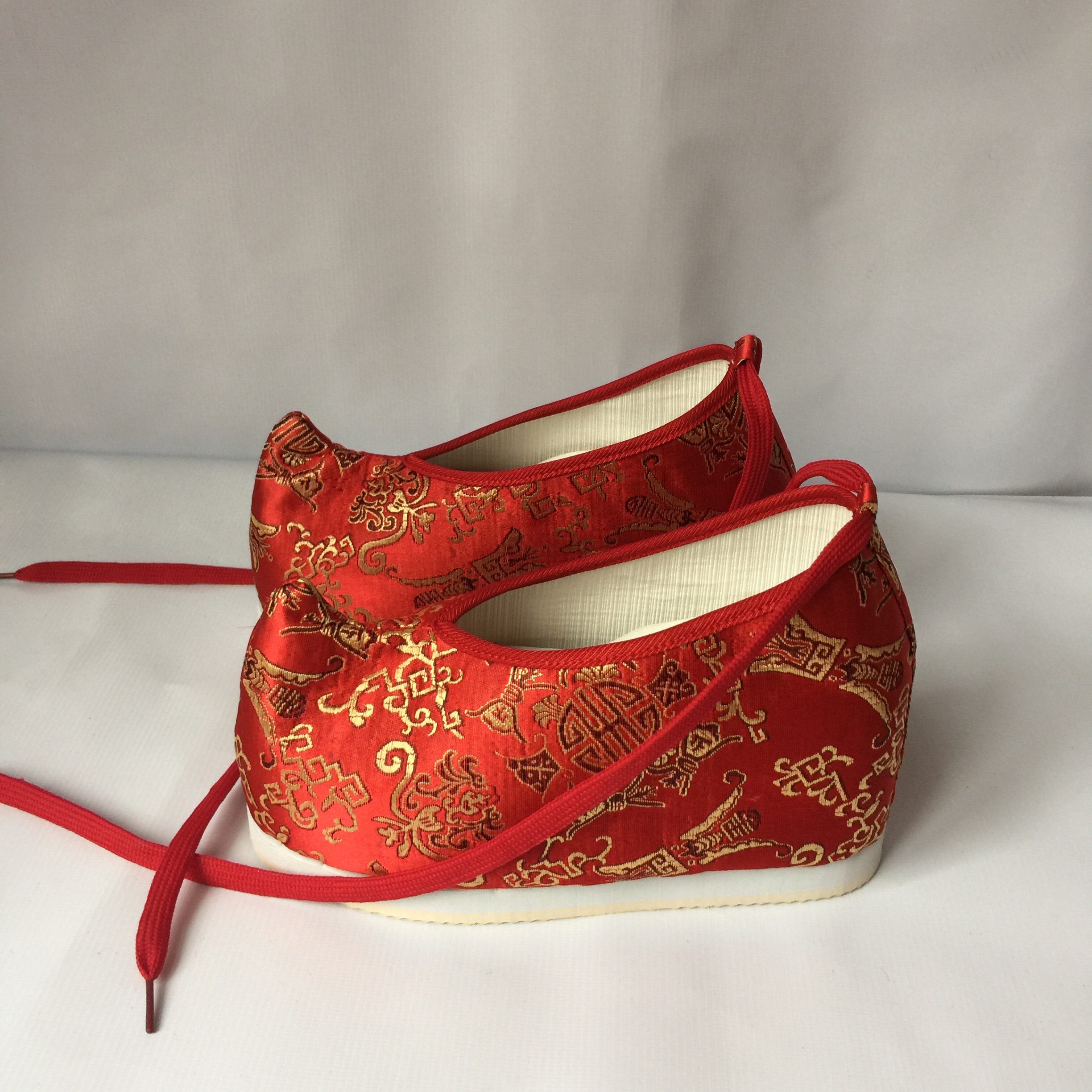 弓鞋翘头平底汉服鞋秀禾服中式婚礼增高红色布鞋