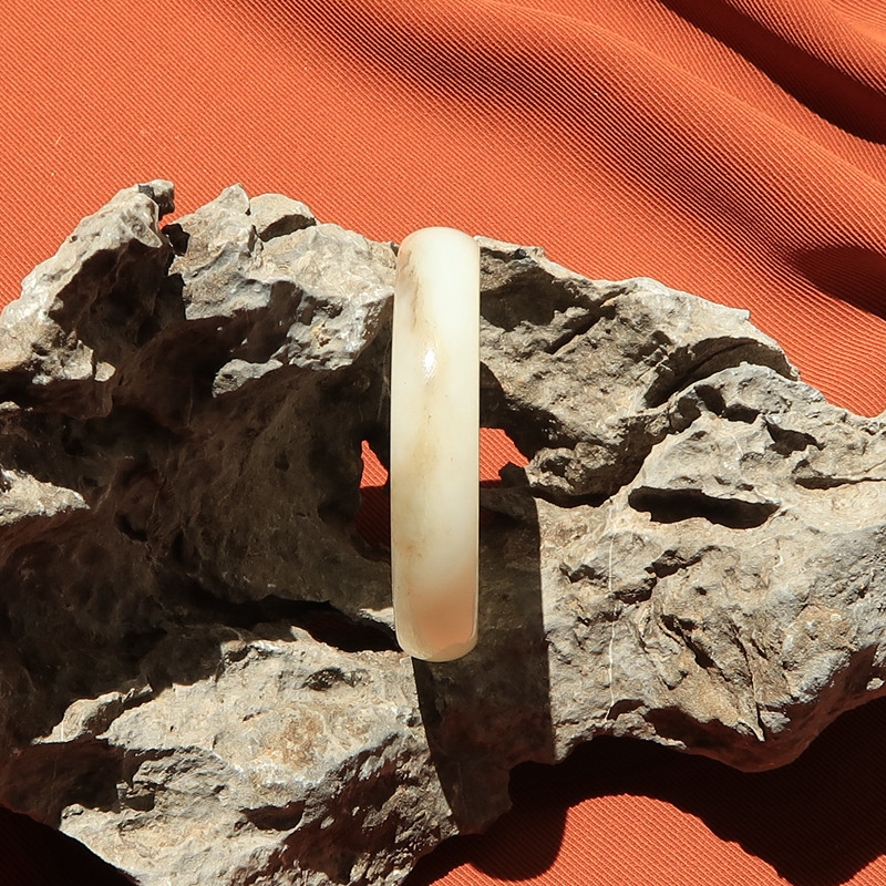 白玉超值镯子玉石色带手镯和田新疆斋藏隆和手饰