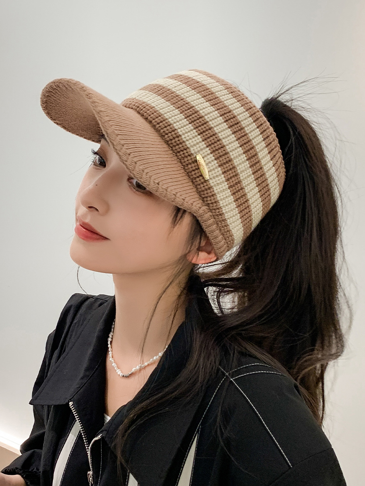 秋冬季扎马马尾毛线棒球帽子女黑白条纹显脸针织帽子