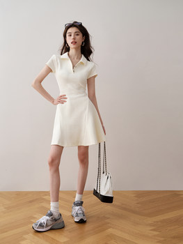 Ron temperament polo collar waist dress 2024 summer ໃຫມ່ສີແຂງແບບສະບາຍ, ຫຼຸດຜ່ອນອາຍຸກະໂປງ A-line ຂະຫນາດນ້ອຍ