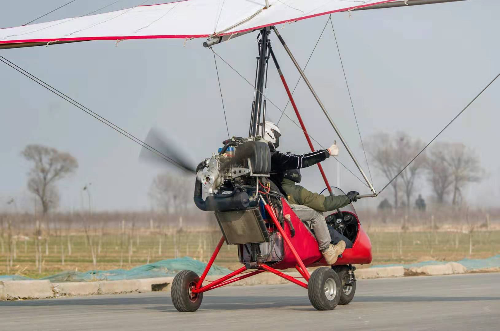 动力三角滑翔伞滑翔机滑翔翔翼滑翔伞