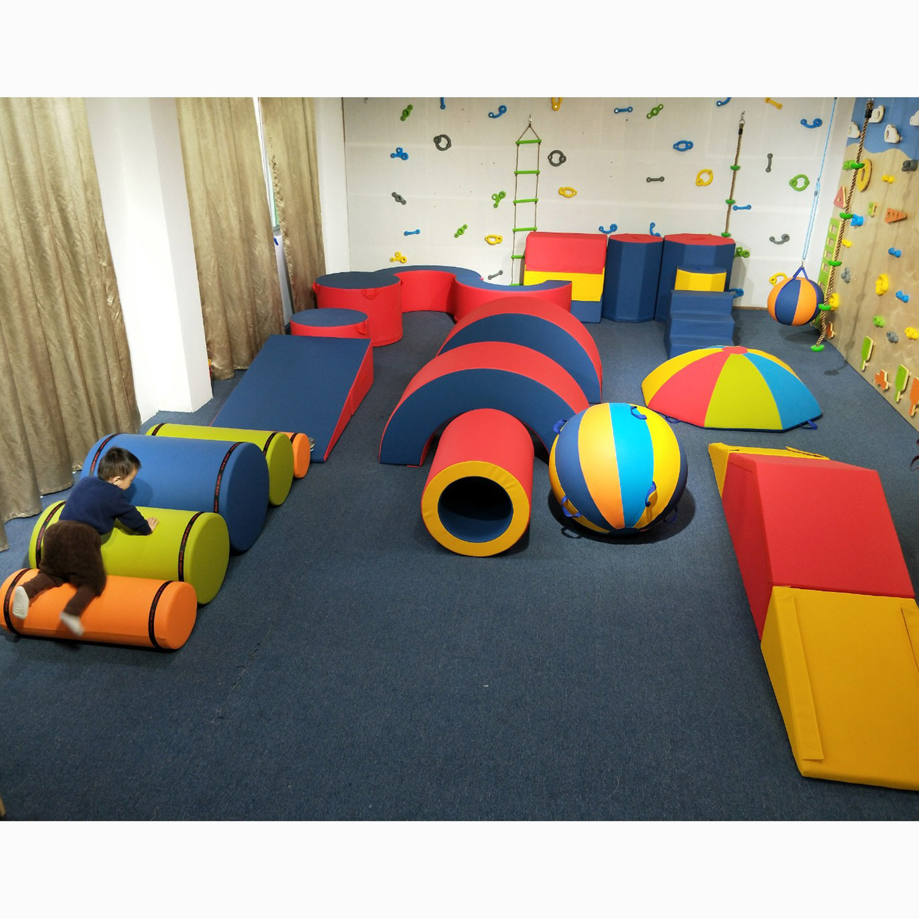 环保阻燃室内早教软体运动教具攀爬钻软包皮革软体组合器材